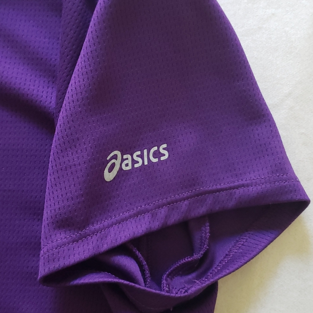 Womens' ASICS athletic/running shirt size medium - Picture 5 of 5